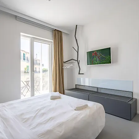 Hotiday Collection - Polignano 公寓式酒店 4*